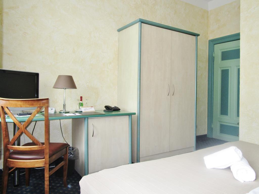 Hotel Ostseestern Kuehlungsborn Room photo