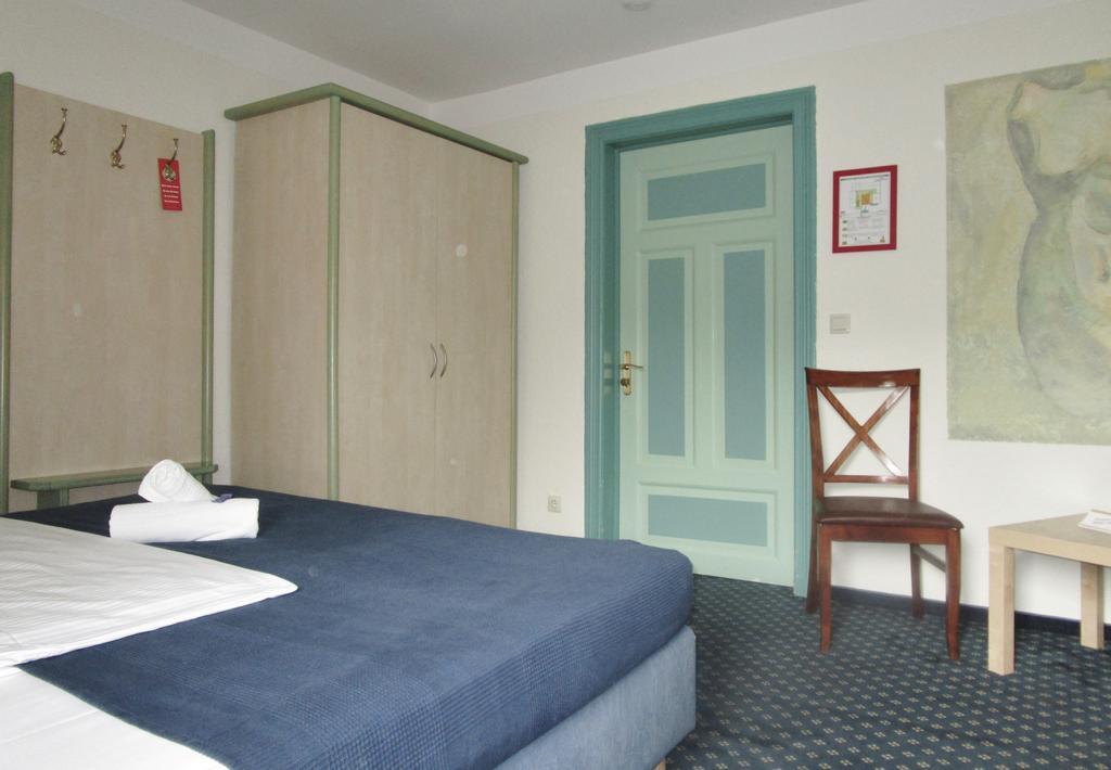 Hotel Ostseestern Kuehlungsborn Exterior photo