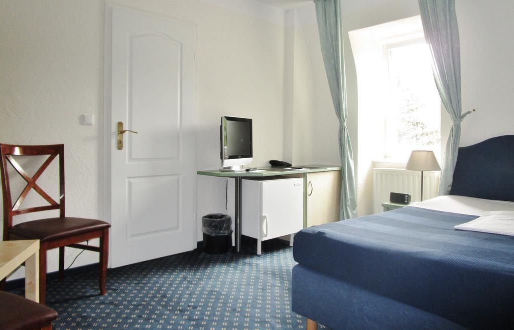Hotel Ostseestern Kuehlungsborn Exterior photo
