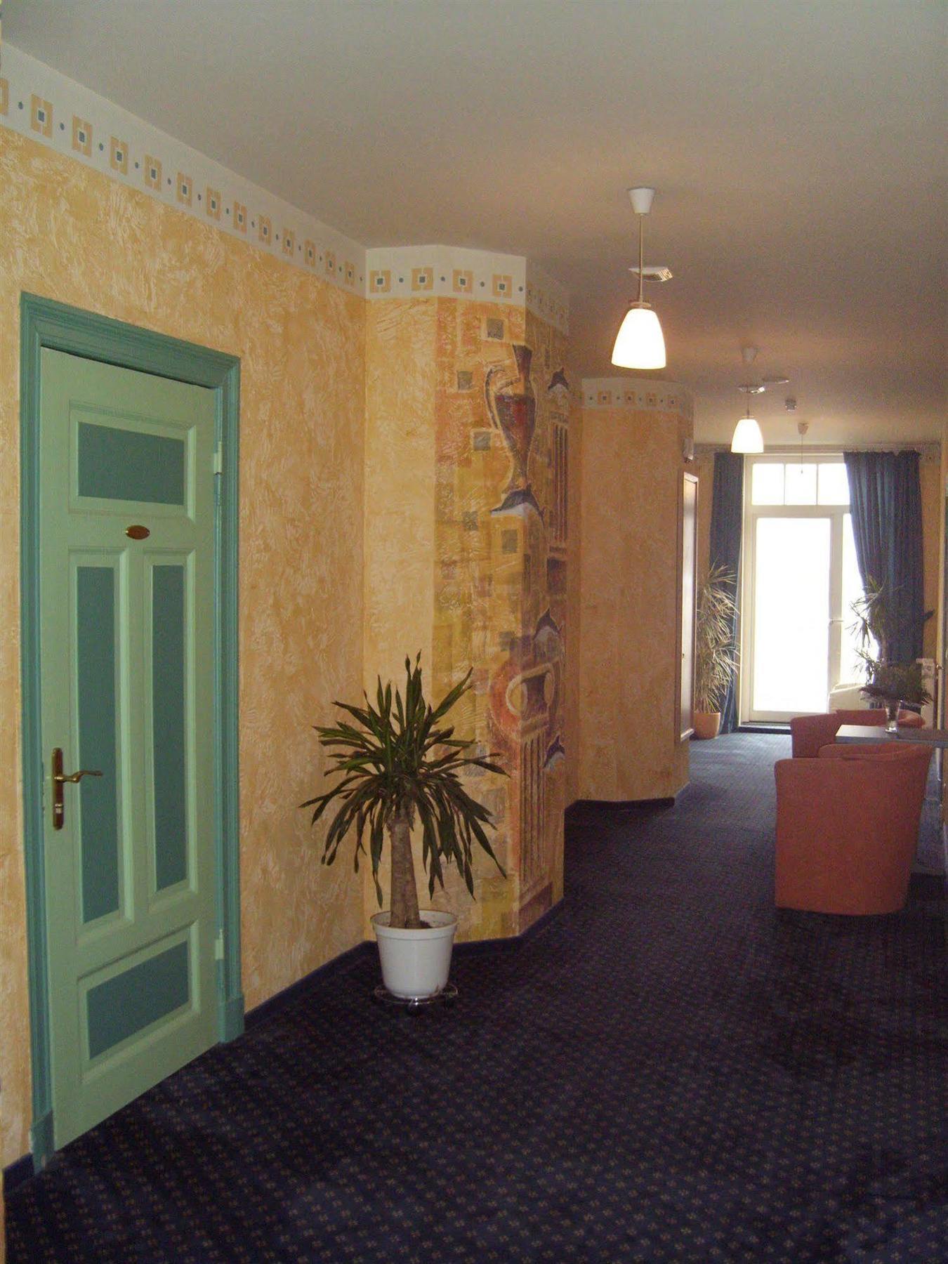 Hotel Ostseestern Kuehlungsborn Exterior photo